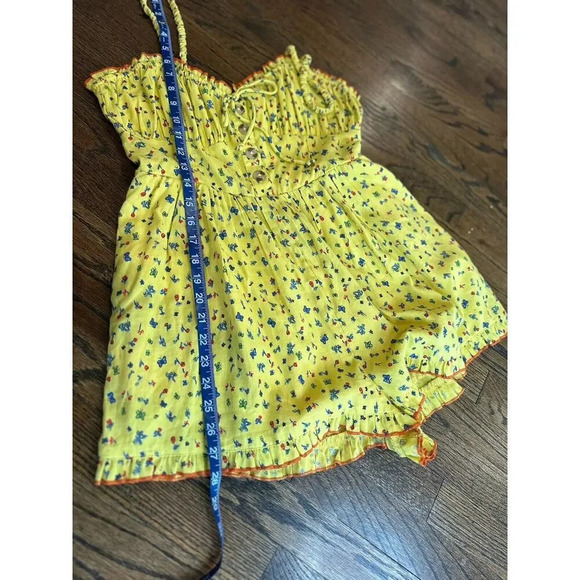 Urban Outfitters Women’s floral sleeveless romper size Medium yellow N08… - Picture 7 of 9